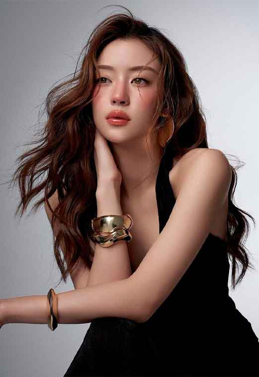 Miu Natsha Taechamongkalapiwat